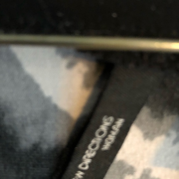 Tie Dye Scoop Neck Top - Picture 6 of 7